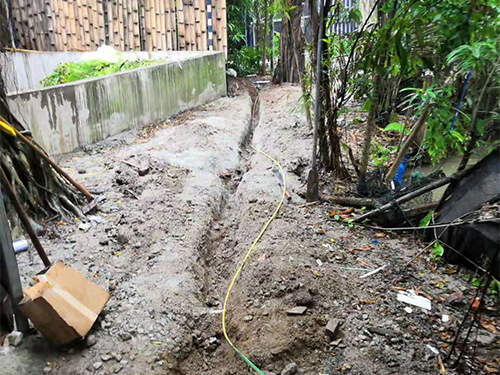 电线与建筑物基础的距...